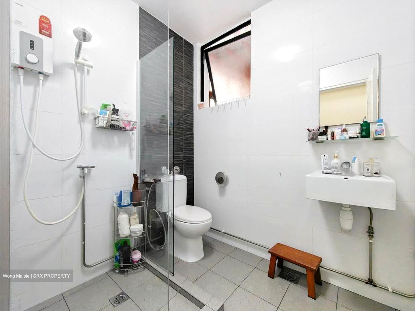 Silahis Apartments (D15), Apartment #608114841